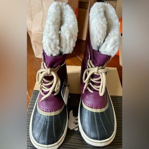 Sorel boots in size 8